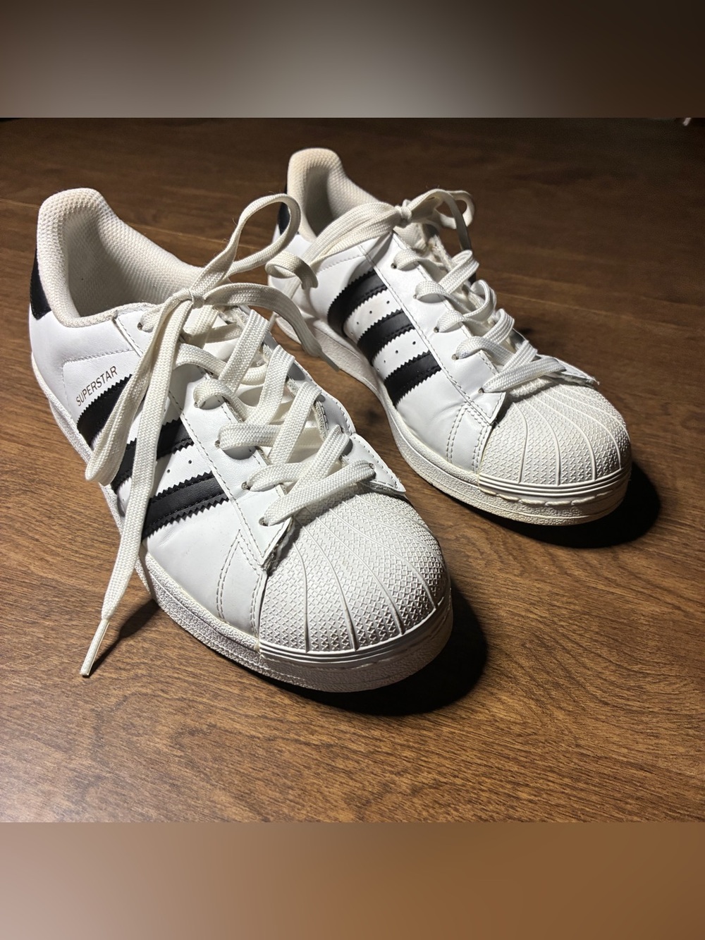 ADIDAS 'Superstar' White Leather Low Top Sneakers Shoes US-6